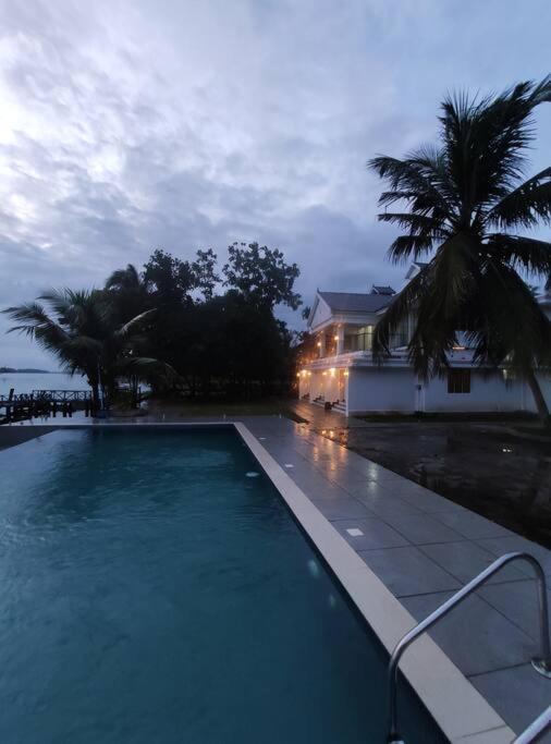 Riveria Portico Villa North Paravur Kültér fotó